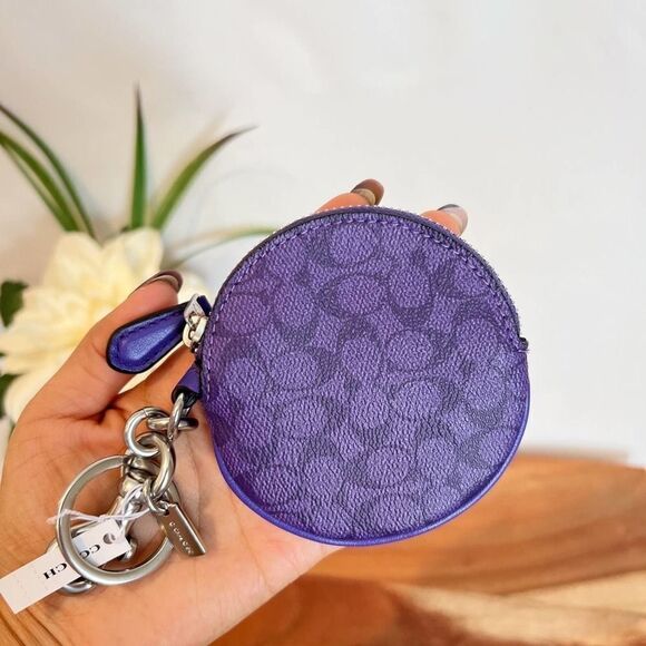 NWT Coach Circular Coin Pouch Bag Charm In Signature Canvas - Picture 1 of 4